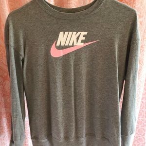 NIKE PULLOVER WORN ONCE!!! GREAT CONDITION!!!